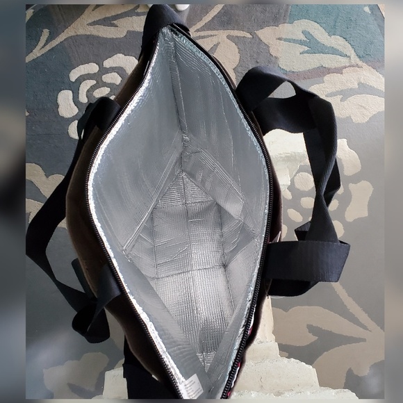 Pink by Victoria Secret food bag - Picture 3 of 4